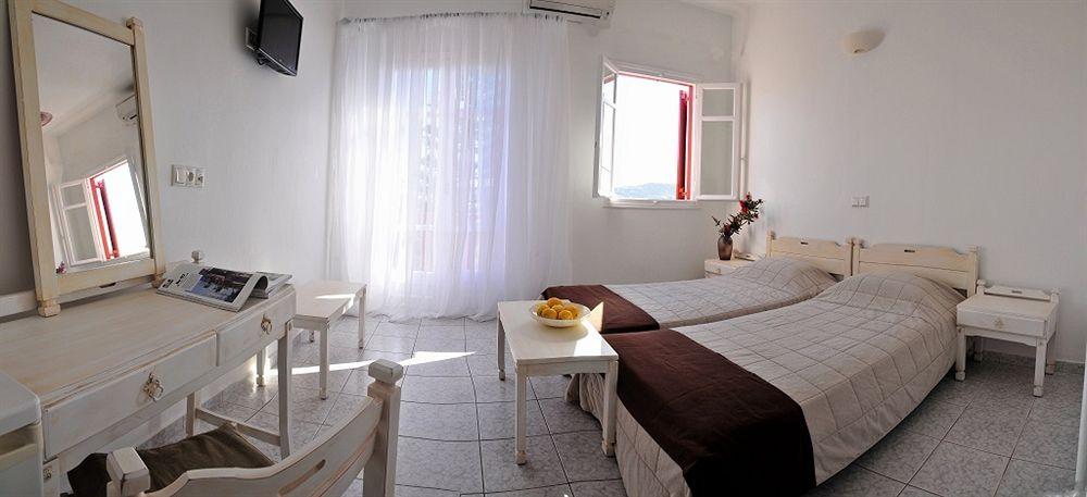 Loukas Pension Mykonos Town Exterior photo